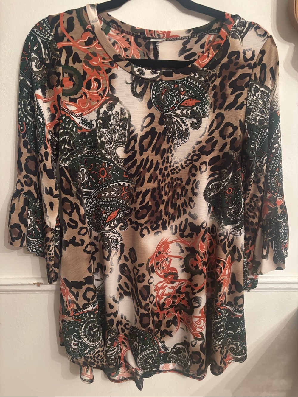 Women’s Printed Ruffle-Sleeve Top - Beige Leopard & Paisley